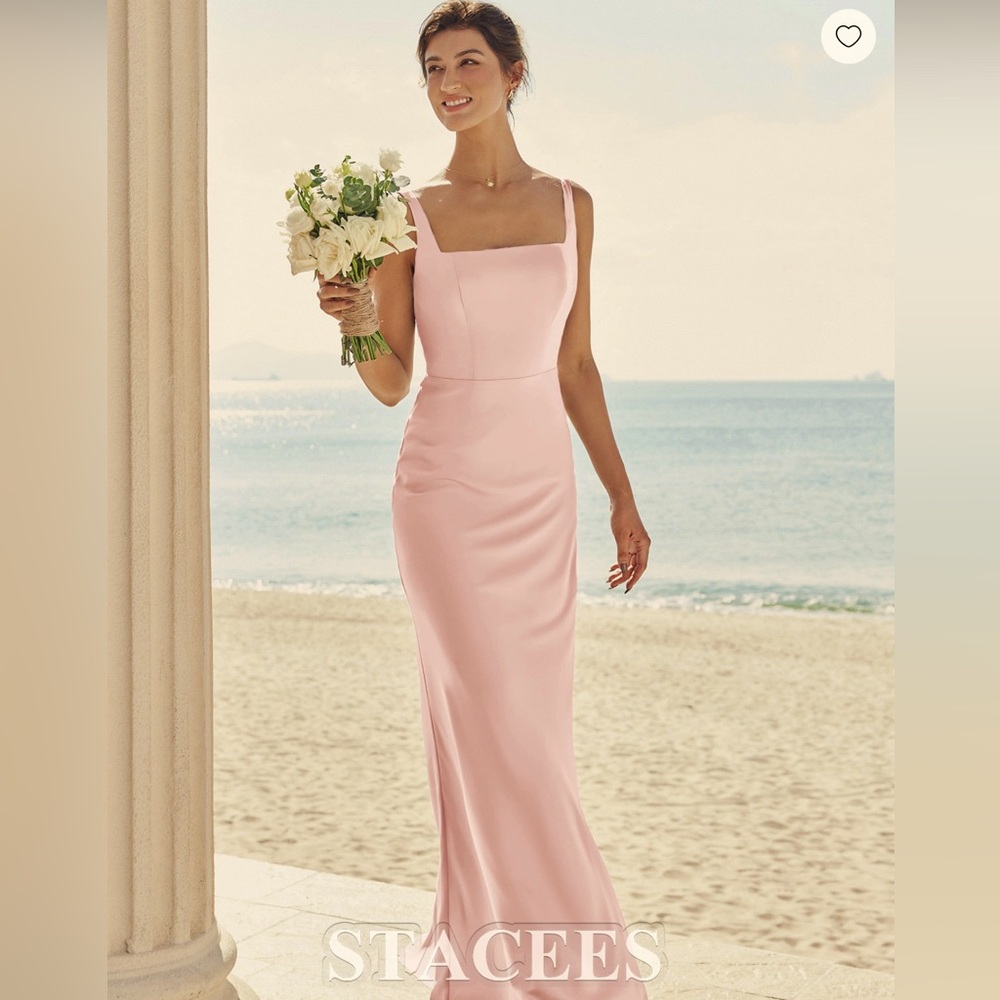 Beautiful brand new dress for women, fits size-8👗 dress from Stacee’s Bridal🌸
